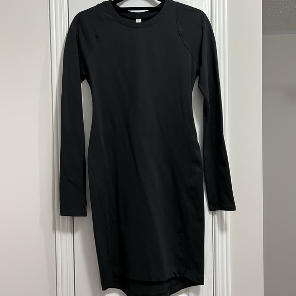 Lululemon &go Where-To Dress *Long Sleeve - Picture 7 of 7
